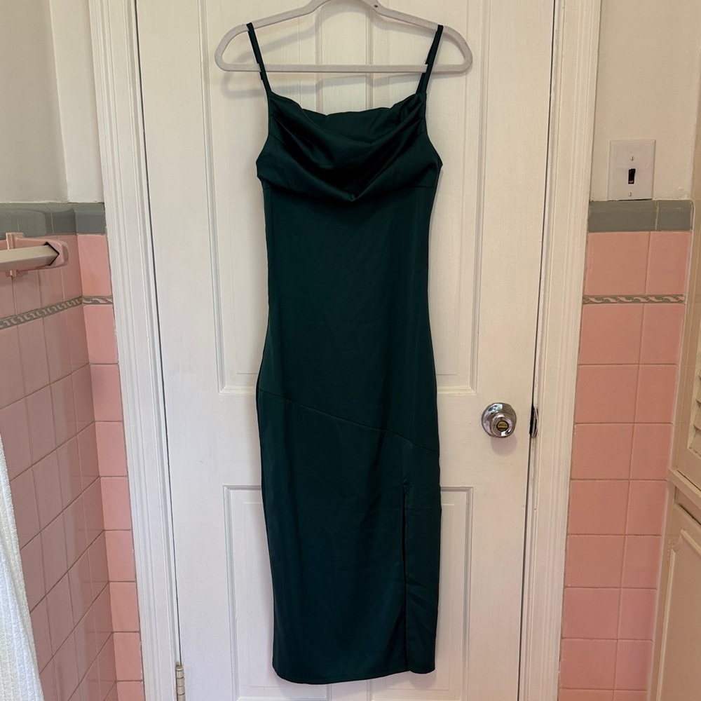 NWT Fiemaoves Elegant Silky Green Women's Dress